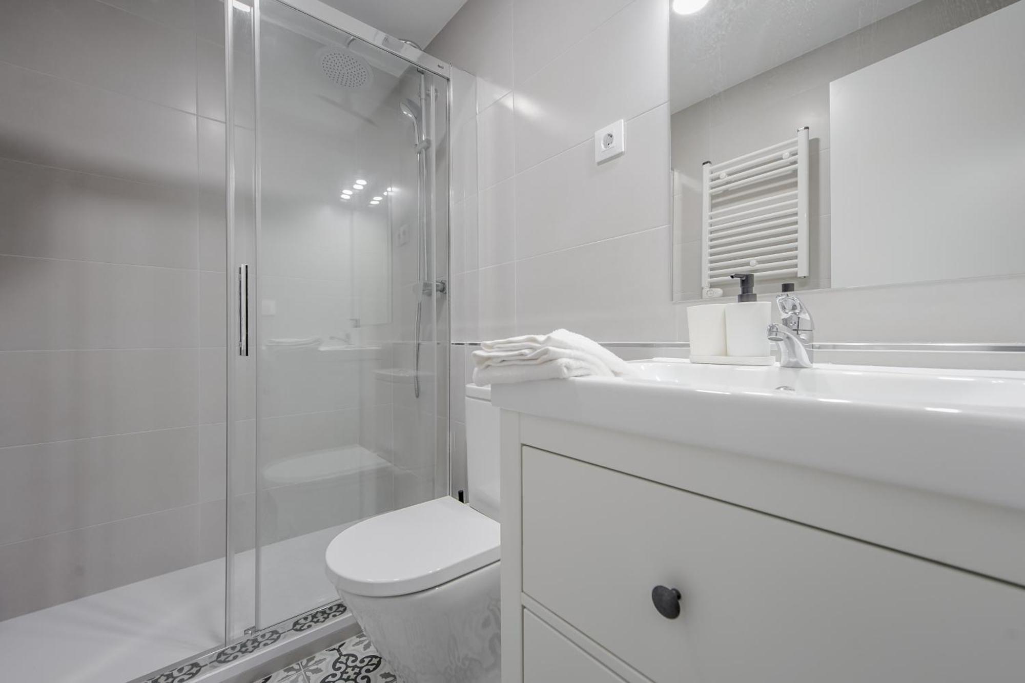 Cozy&New Apartment Para 6Pax En La Plaza De Tirso - Madrid E1 외부 사진